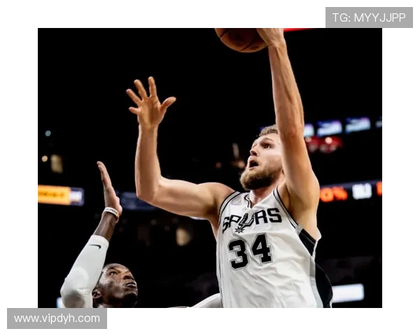 奥拉朱旺盛赞姚明在NBA的影响力与中国篮球的未来发展潜力 奥拉朱旺盛赞姚明在NBA的影响力与中国篮球的未来发展潜力